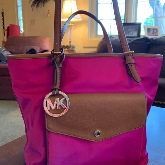 Michael Kors Handbags - Michael Kors Jet Set Nylon Pocket
Multifunction Medium Nylon Tote Bag Hot Pink